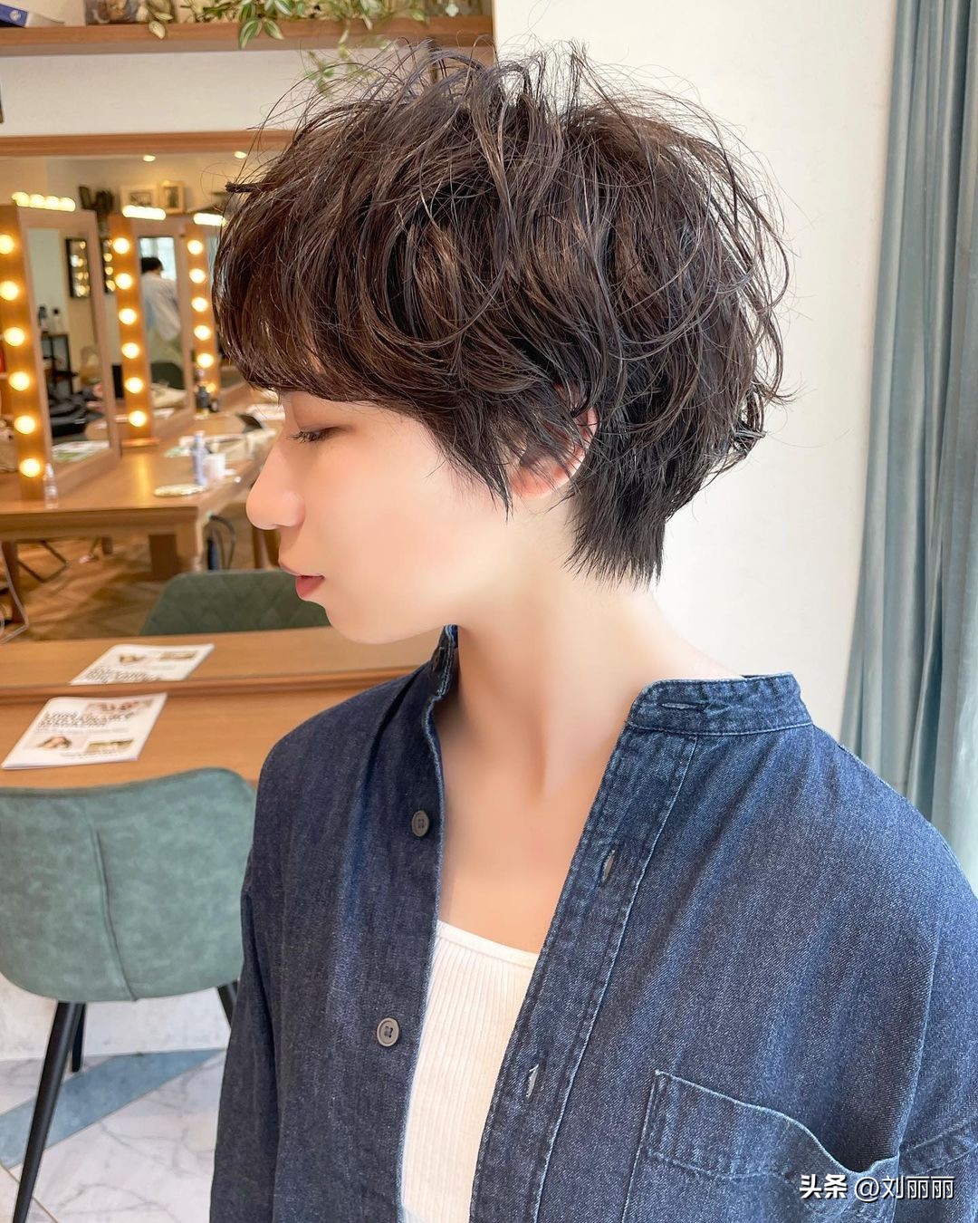 12-15岁学生适合的发型短发不挑脸,短发发型女2020流行发型30-40岁