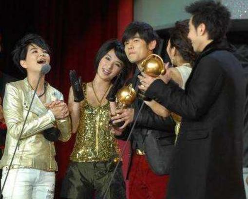 周杰伦谈恋情史,周杰伦回顾他的过往情史