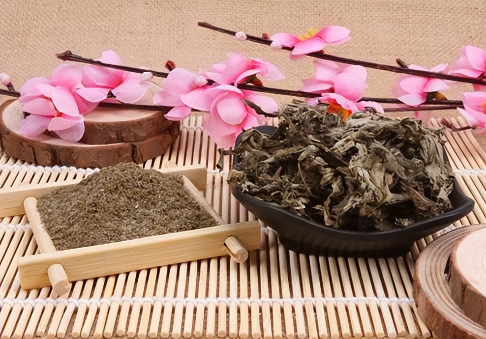 用艾叶熬水洗头3个月有什么变化,艾叶煮水洗头六个月后身体变化