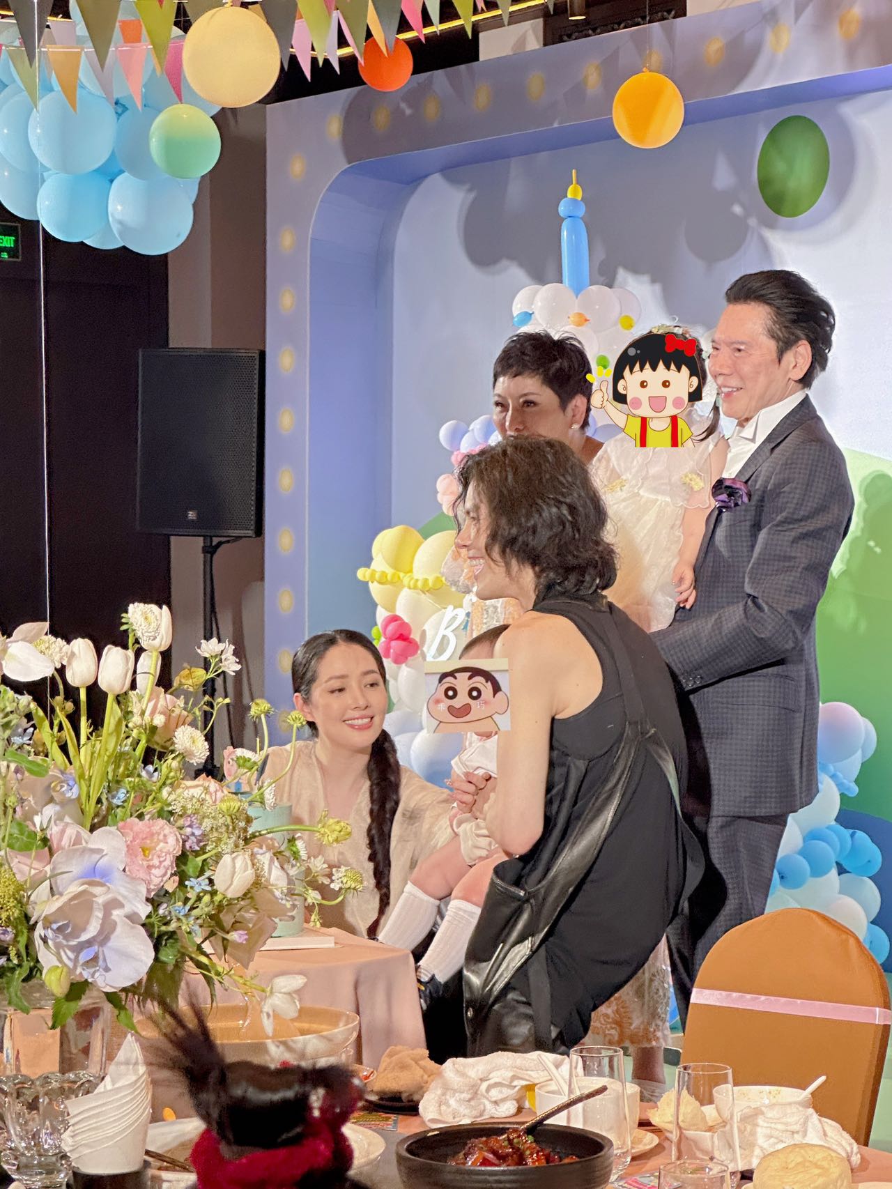 向佐郭碧婷儿子周岁宴,向佐与郭碧婷甜蜜合照