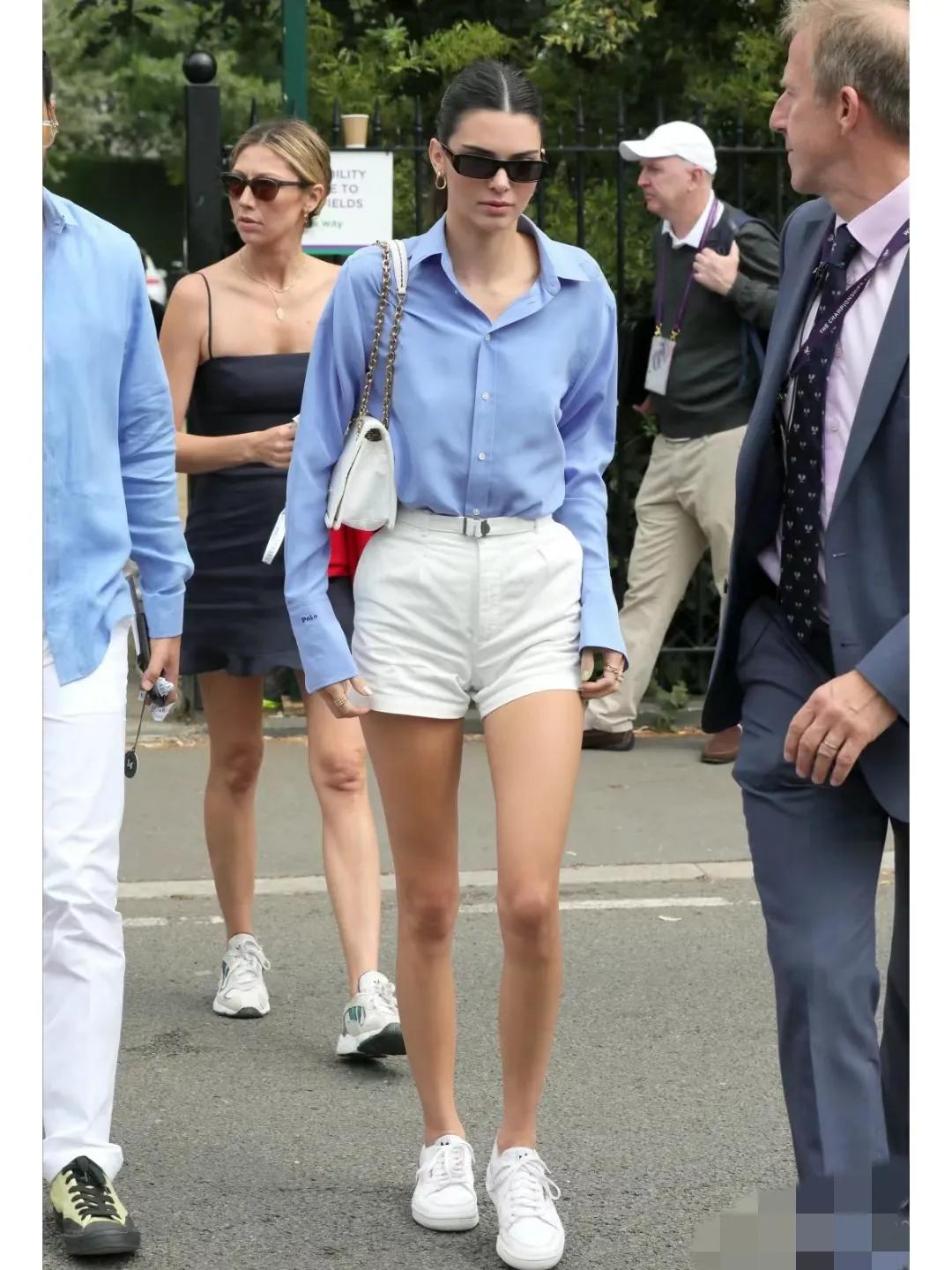 色彩搭配技巧蓝色红色,色彩搭配服装夏日