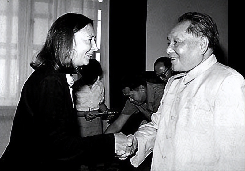 *小平邓**一生烟不离手，为买烟花光所有的钱，退休后仅用2个月戒烟