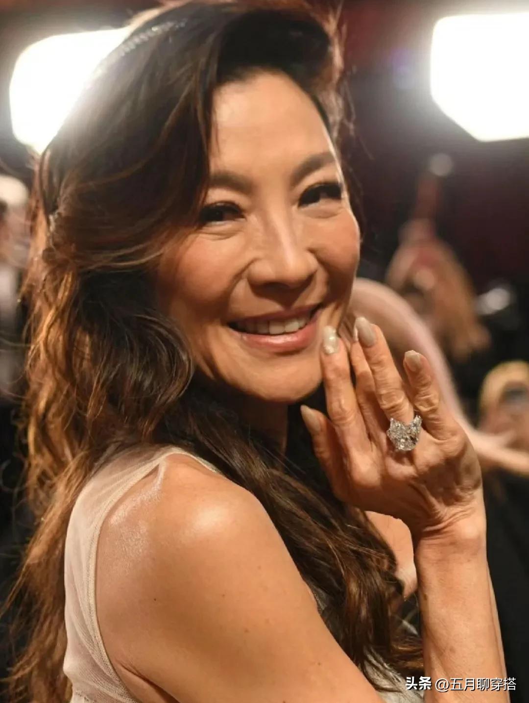 杨紫琼摘金奇缘珠宝,杨紫琼奥斯卡上戴的珠宝