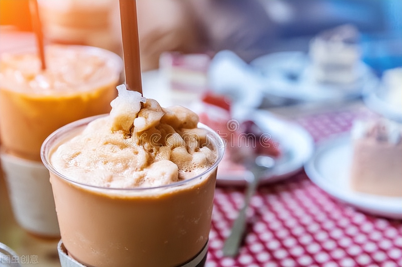 奶茶怎么做好喝又简单不用电,奶茶不用机器的都怎么做