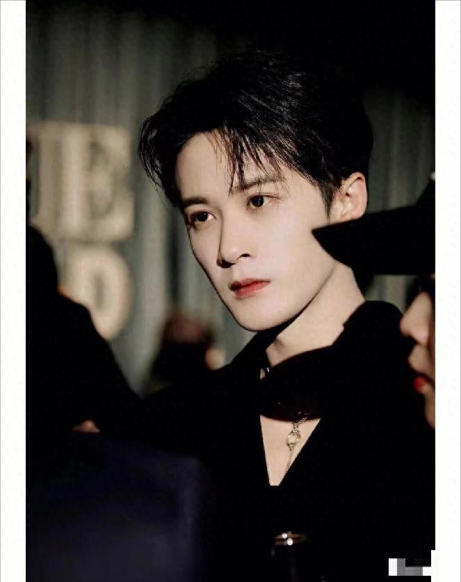 杨幂的真实人品被别人夸赞,杨幂在圈内的人品到底如何