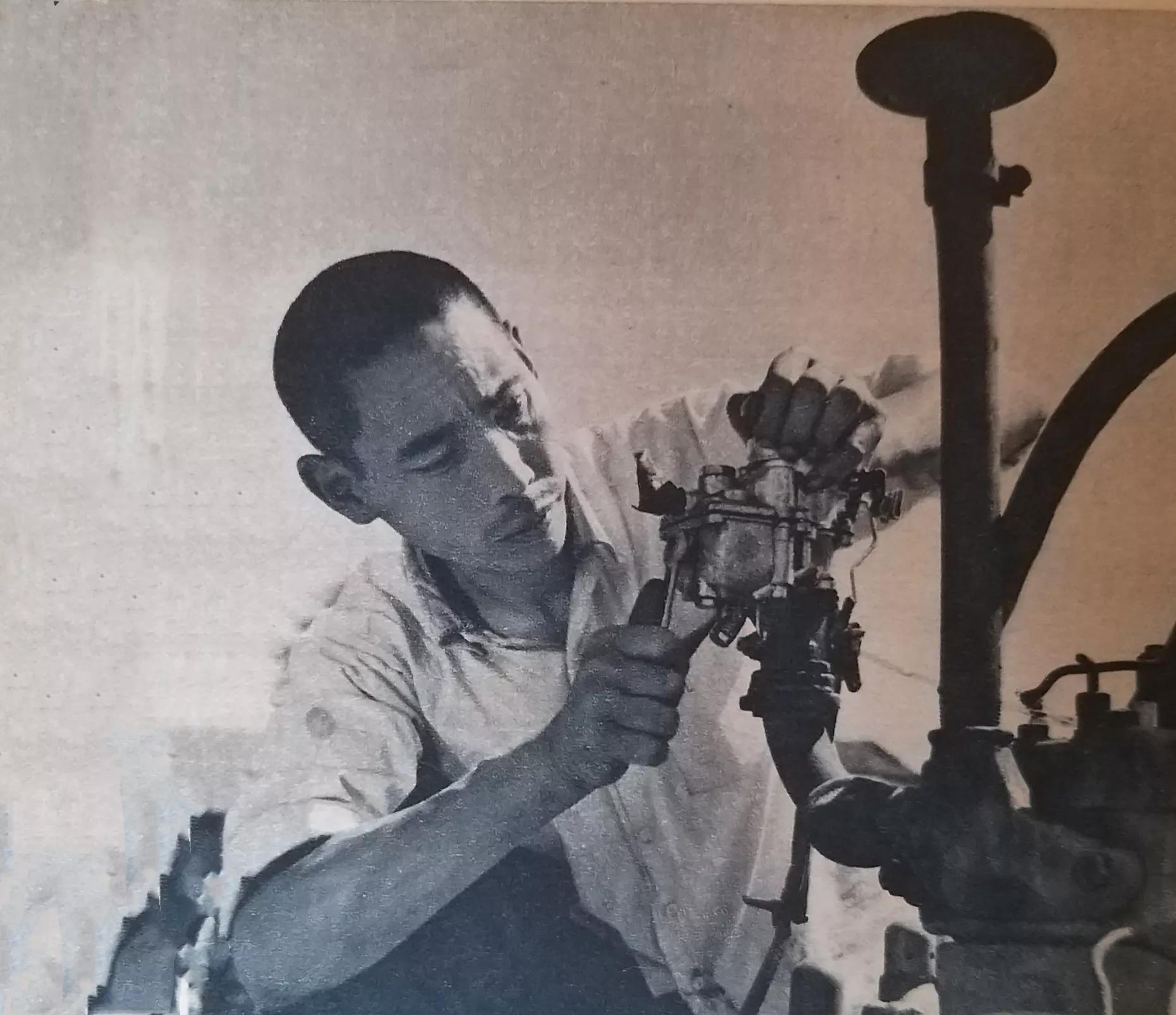 *员复**军人的红旗，技术革新的闯将