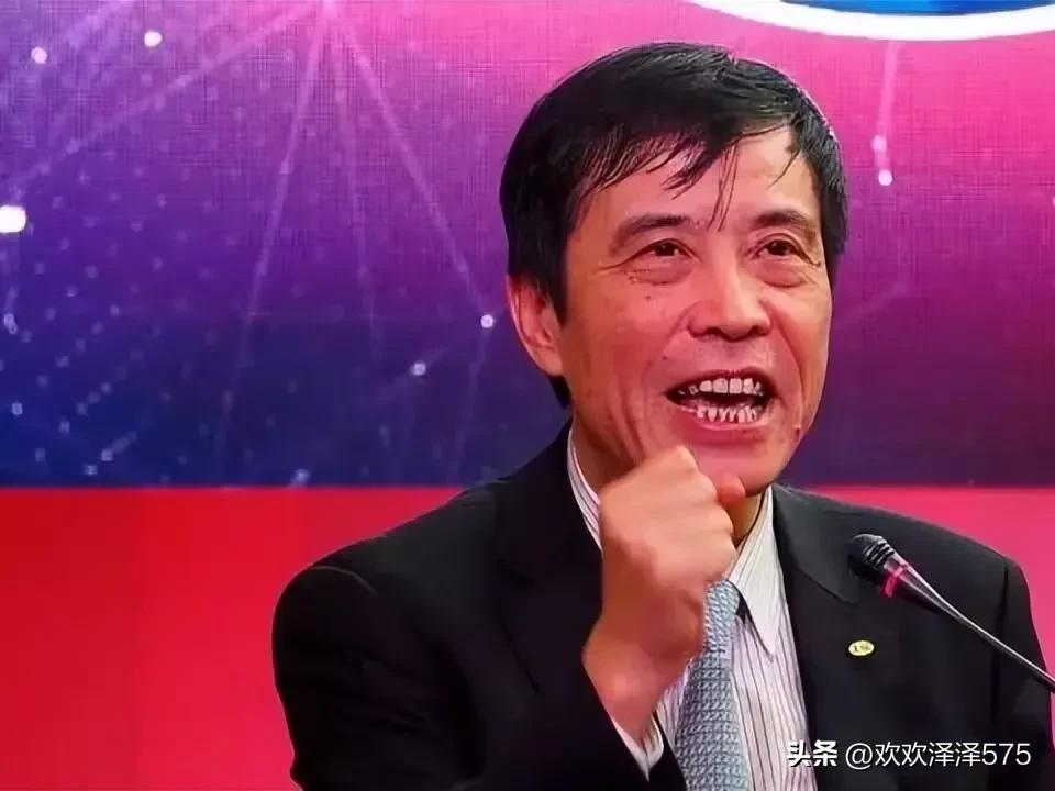 从陈戌源被查，看他从码头工人到足协主席的“成才”之路