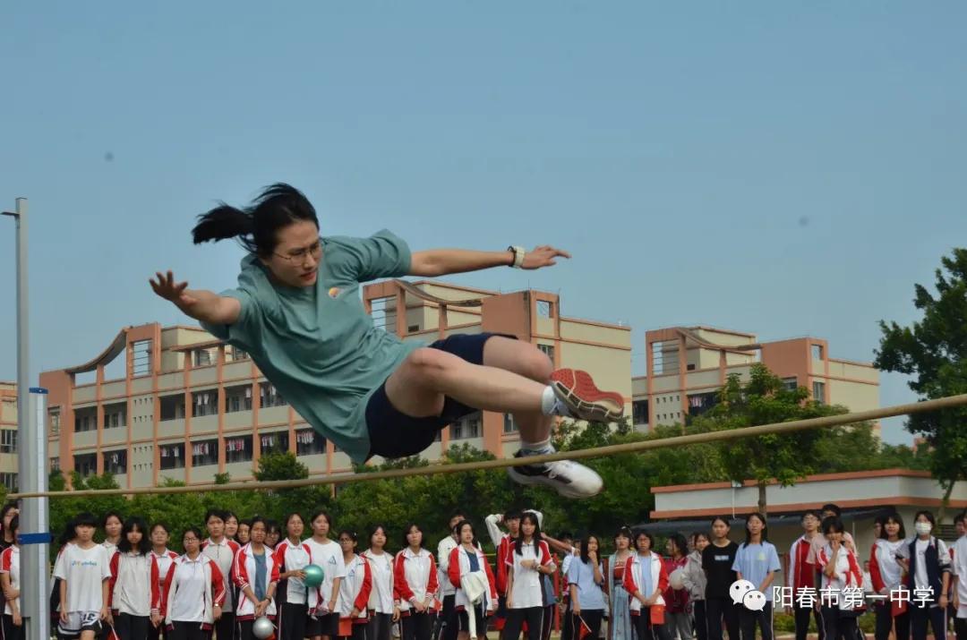 阳春市第一中学举办第十六届体育节，4500多名运动员参加