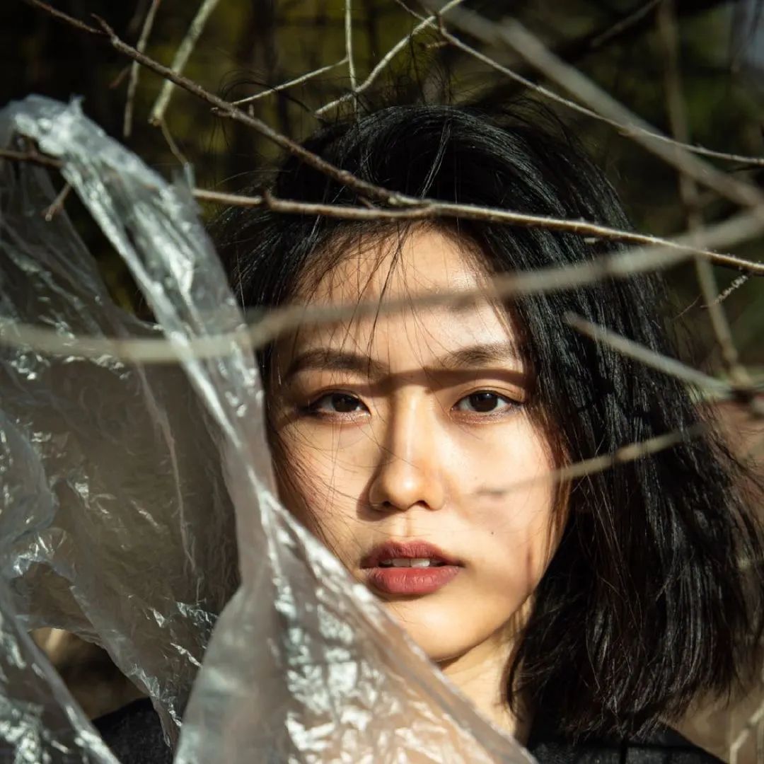 98年女孩过“极简生活”上瘾！5年不用卫生巾，2年不买卫生纸？