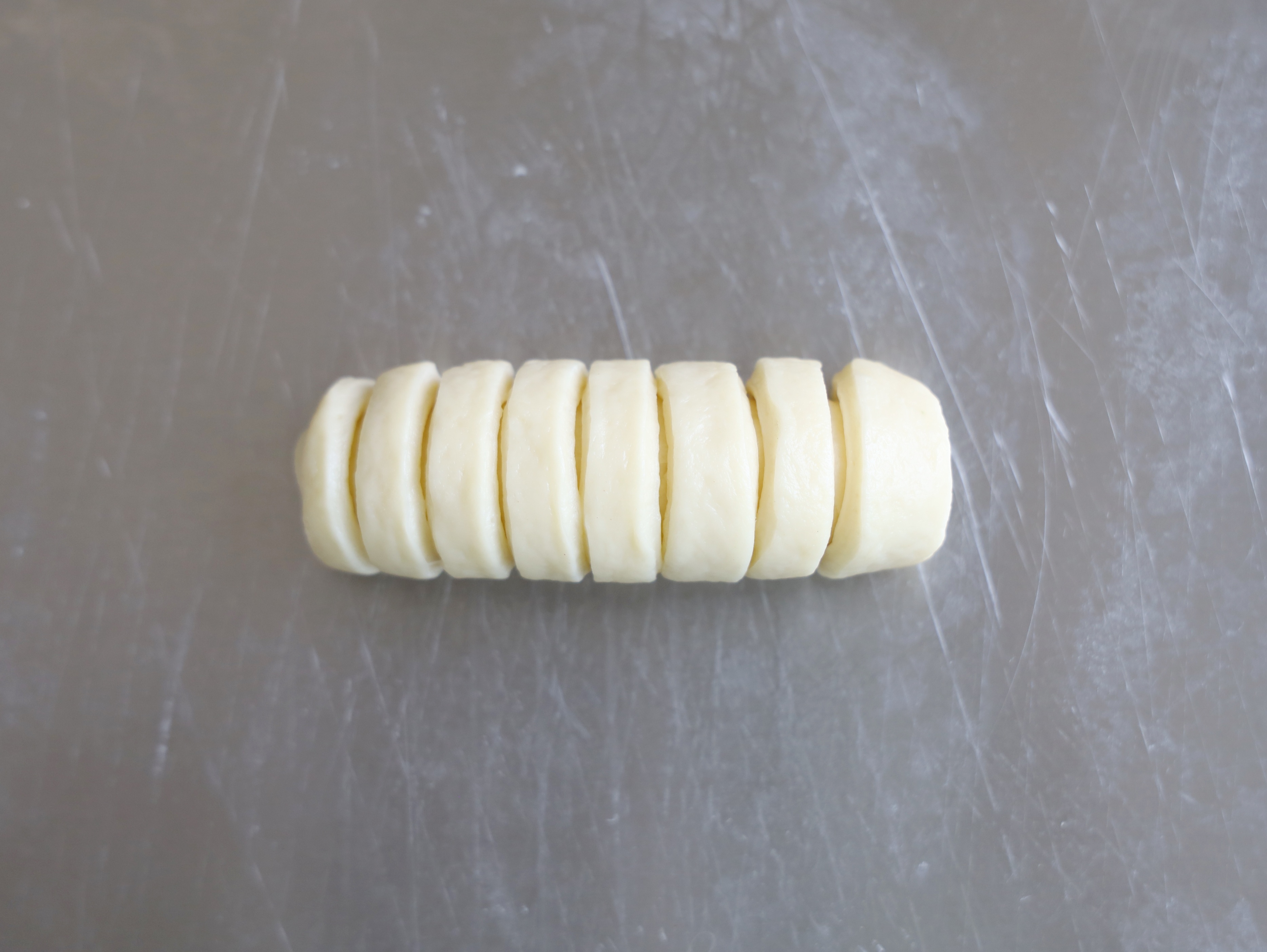 自己在家怎么做毛毛虫面包,毛毛虫面包不用黄油可以做成