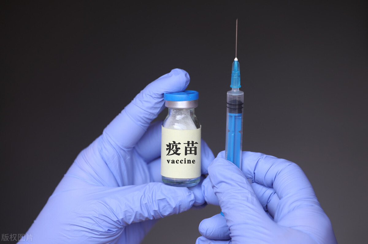 医生:脖子腋下长出“小肉粒”,警惕HPV病毒!抠掉当心感染危害