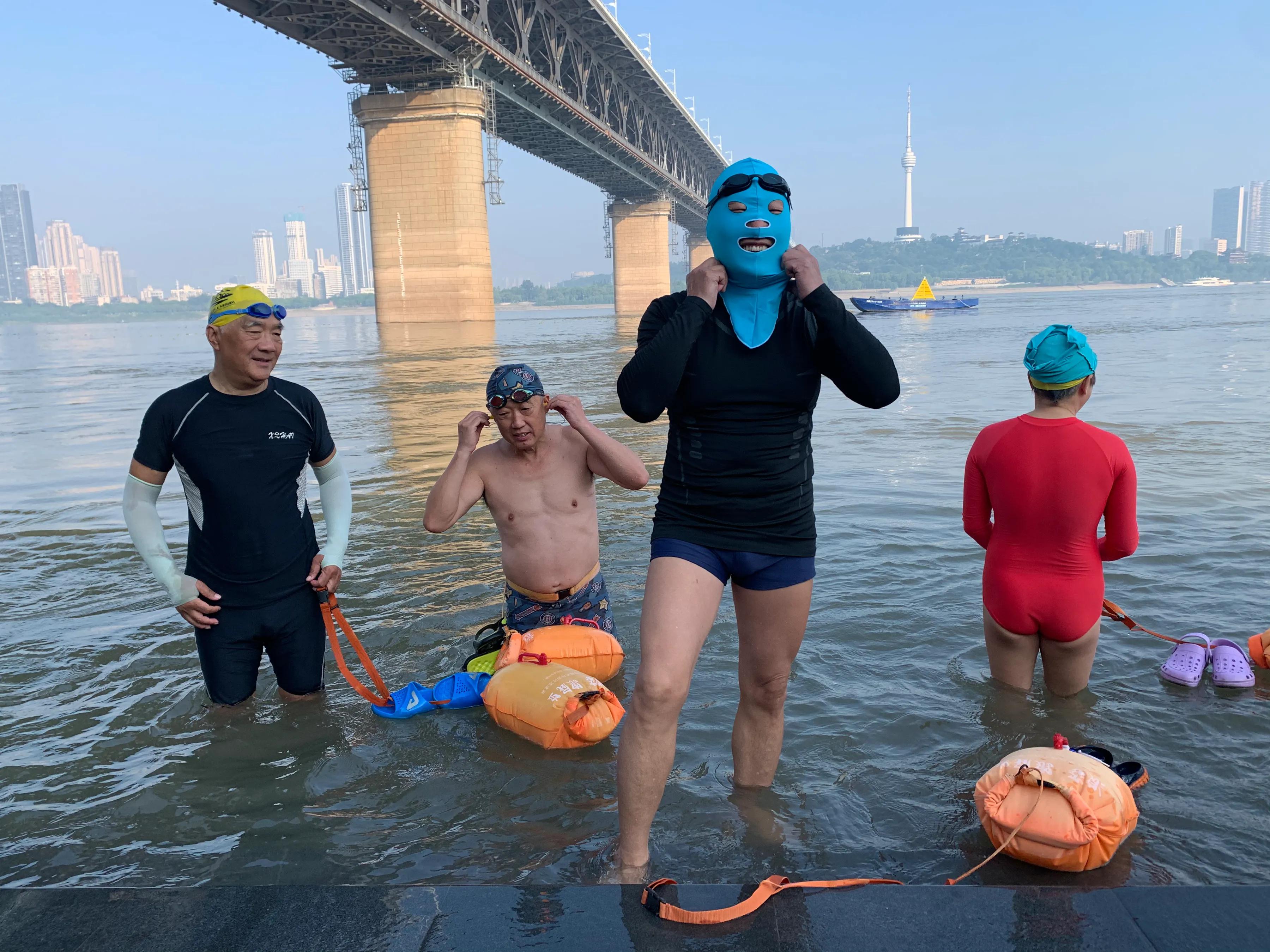 【游记54】《足球与游泳，群众体育应有的样子》