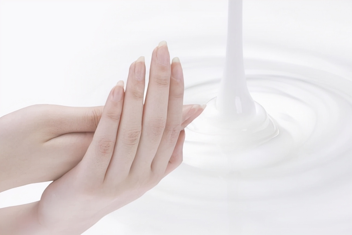 女性手黄怎么改善,女人脸黄手白怎么调理