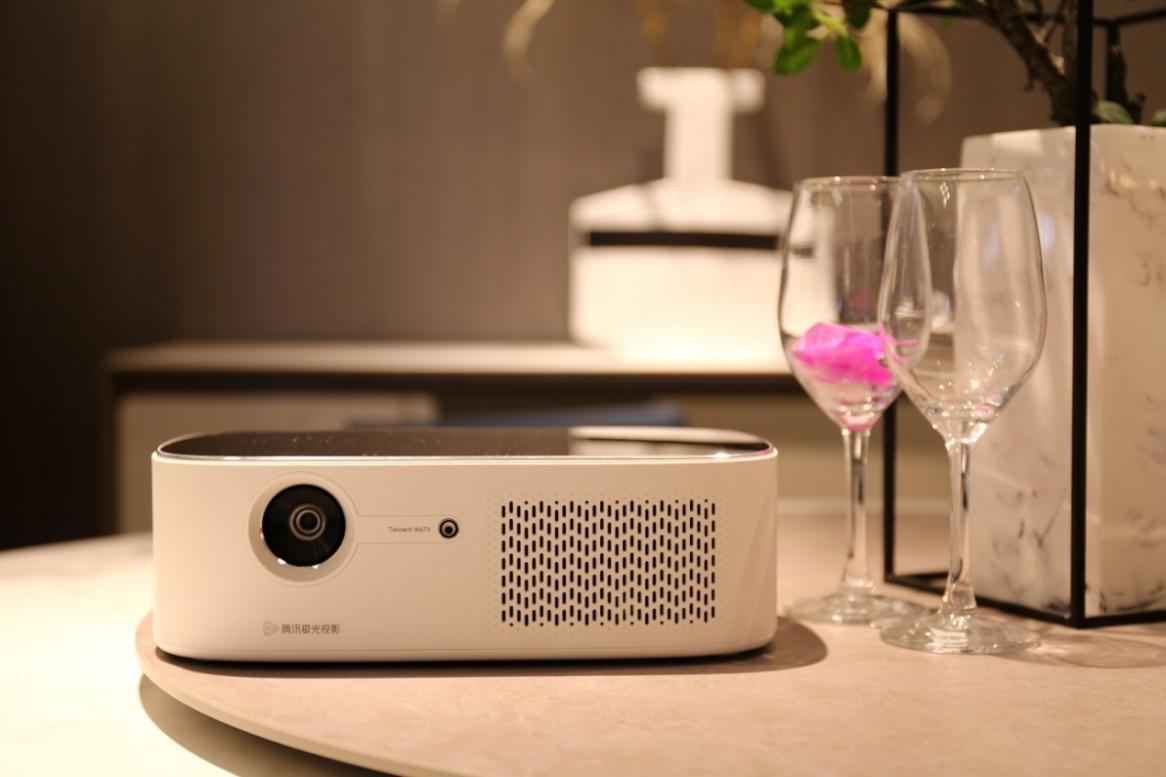 怎么挑选平价的投影仪品牌,1000多元高性价比投影仪推荐