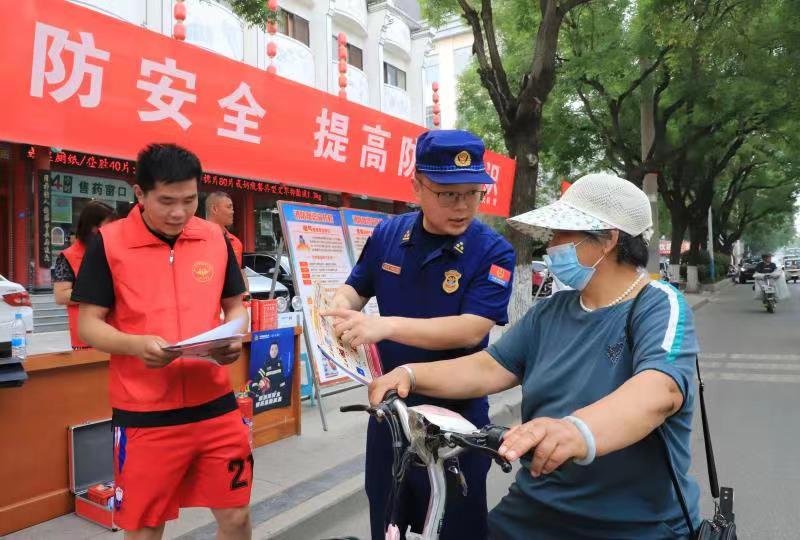 山东各地积极开展“安全生产宣传咨询日”法治宣传活动