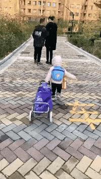 上课衣服穿反怎么办,上课忘记穿裤子该怎么办