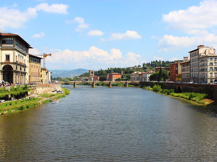 热那亚是哪个国家的首都,哥伦布的港口在哪里