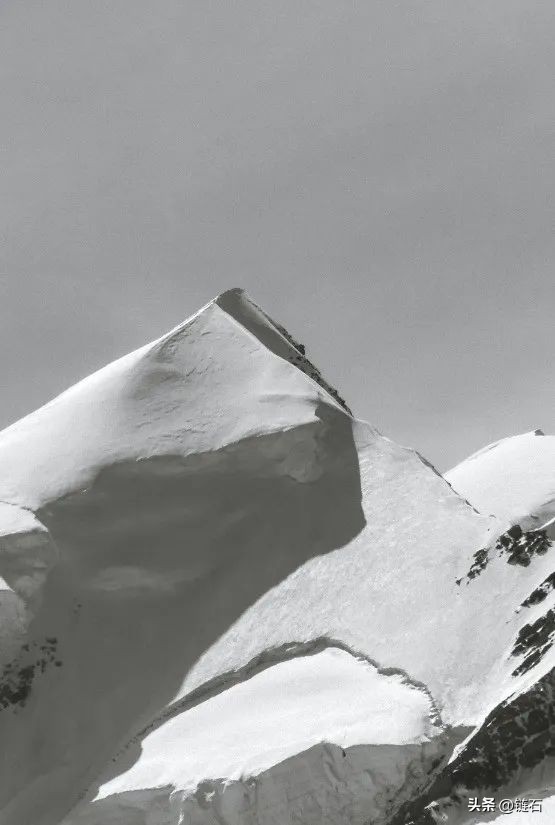 800x800灰色仿古通体大理石,最流行的灰色系大理石