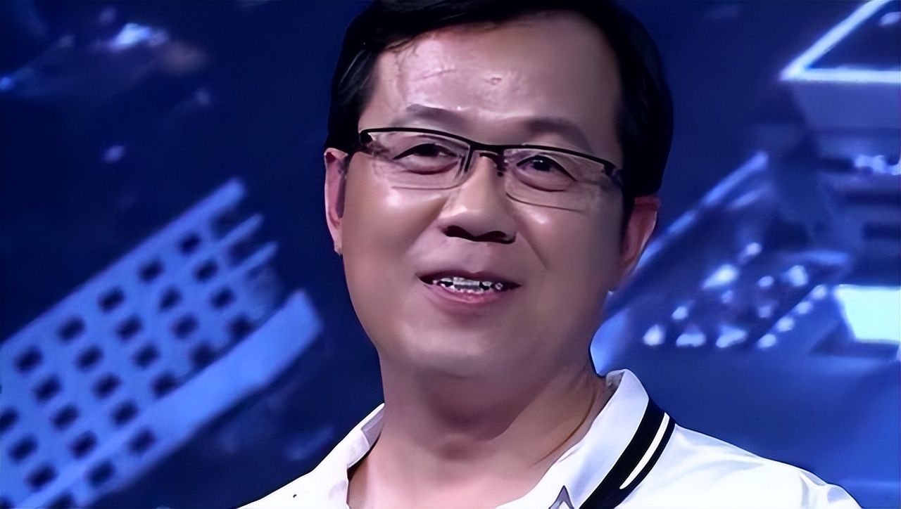 第一狗仔卓伟怎么火的,第一狗仔卓伟的传奇事件