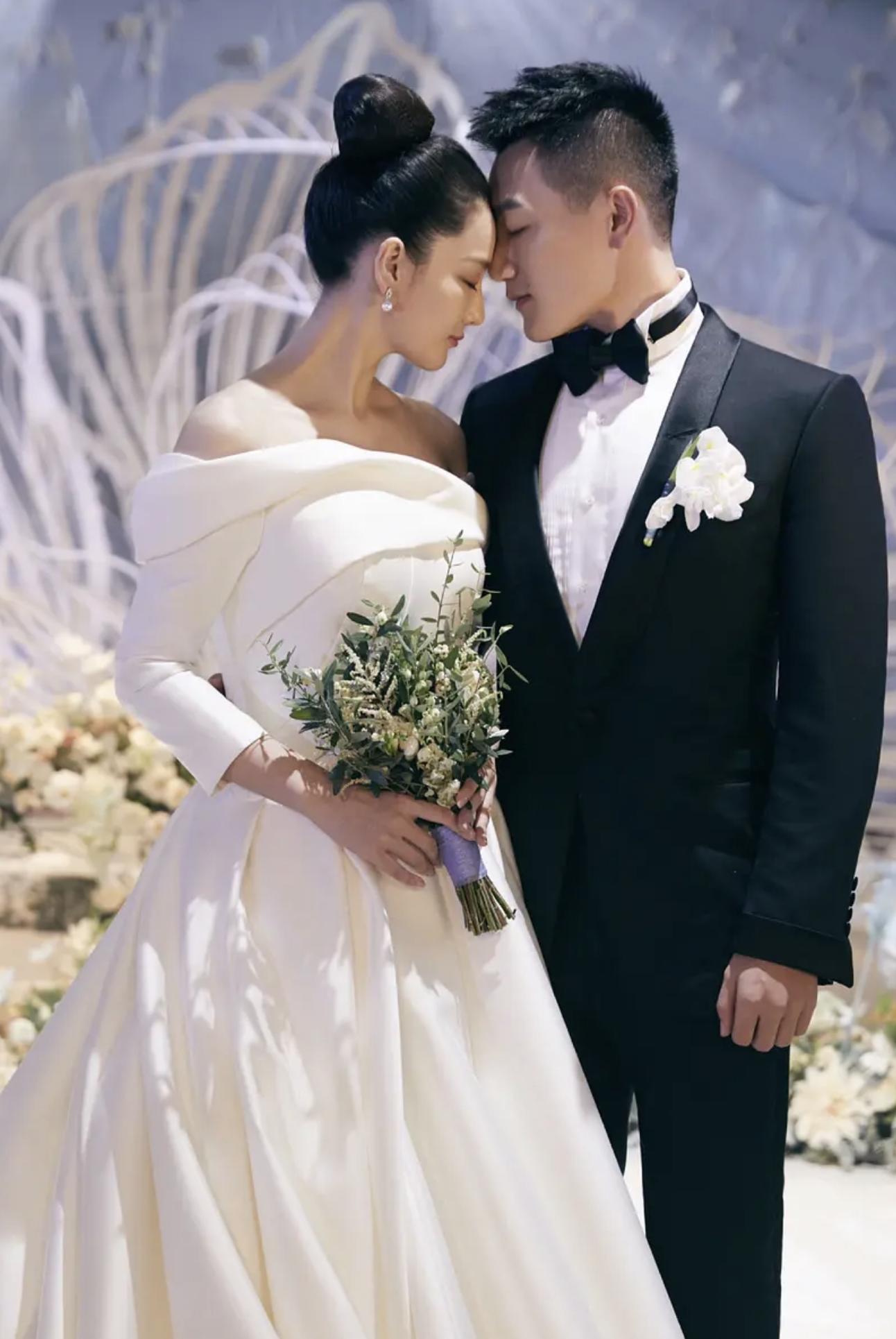 张馨予嫁给了当兵的何捷,张馨予嫁给何捷平时怎么在一起