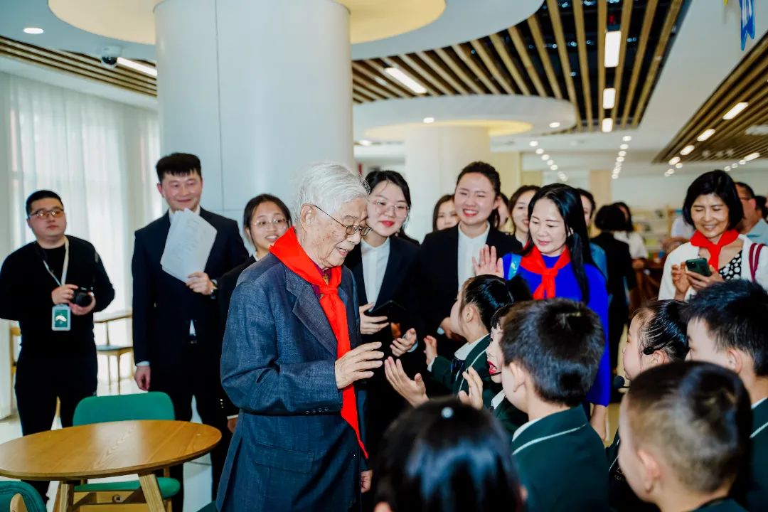 顾明远从教学到学校需要哪些改变,顾明远与明远未来