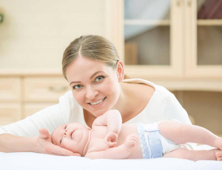 40岁女性下眼皮发黑是什么原因,女性腹股沟发黑是什么原因怎么办