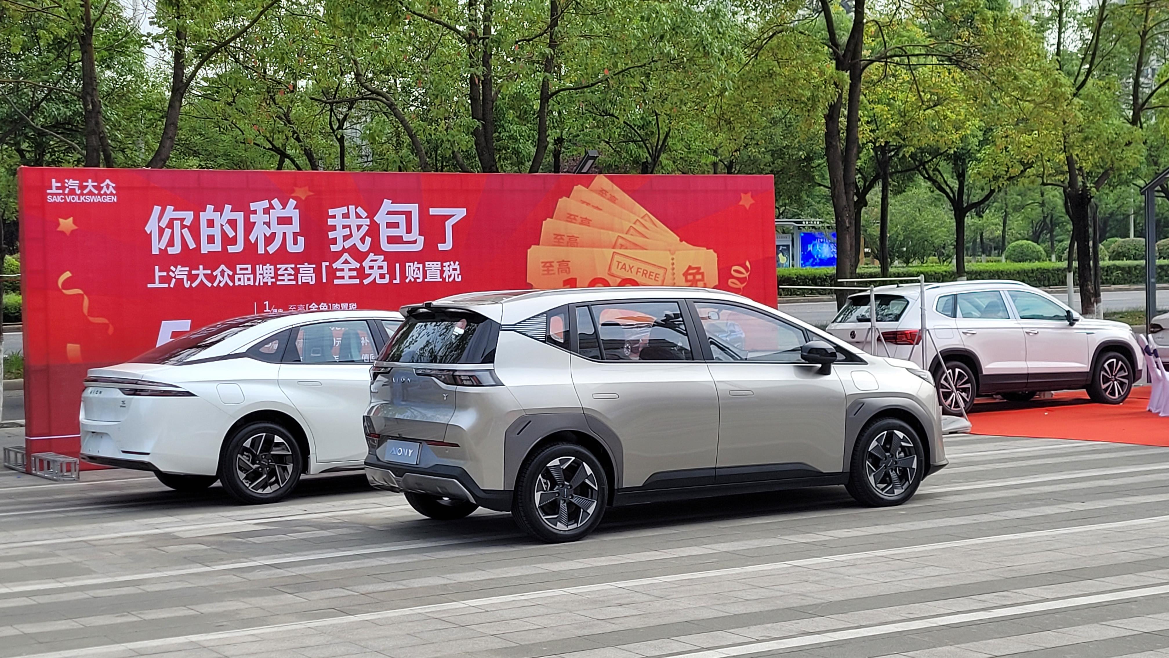 后疫情时代信阳的商家卷起来有多狠？连中字头的它们也都纷纷下场