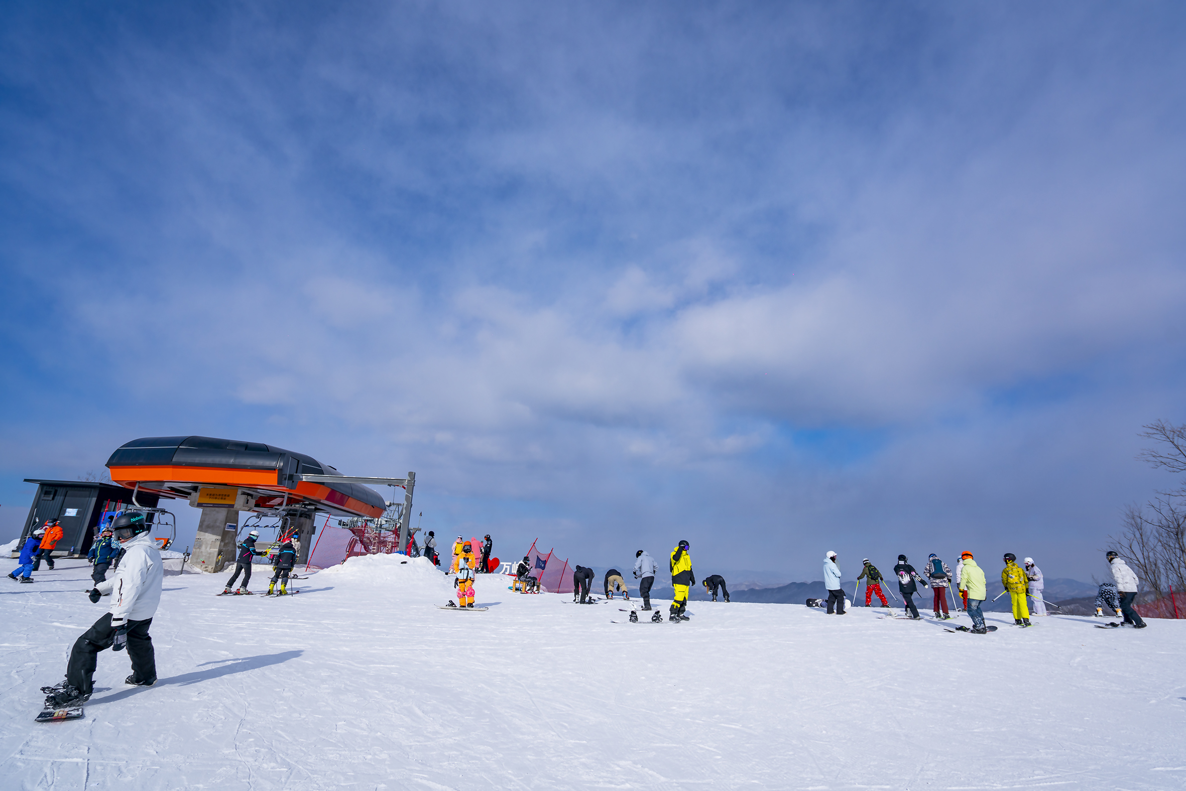 万峰通化滑雪度假区开板时间,万峰通化滑雪度假区门票团购夜场