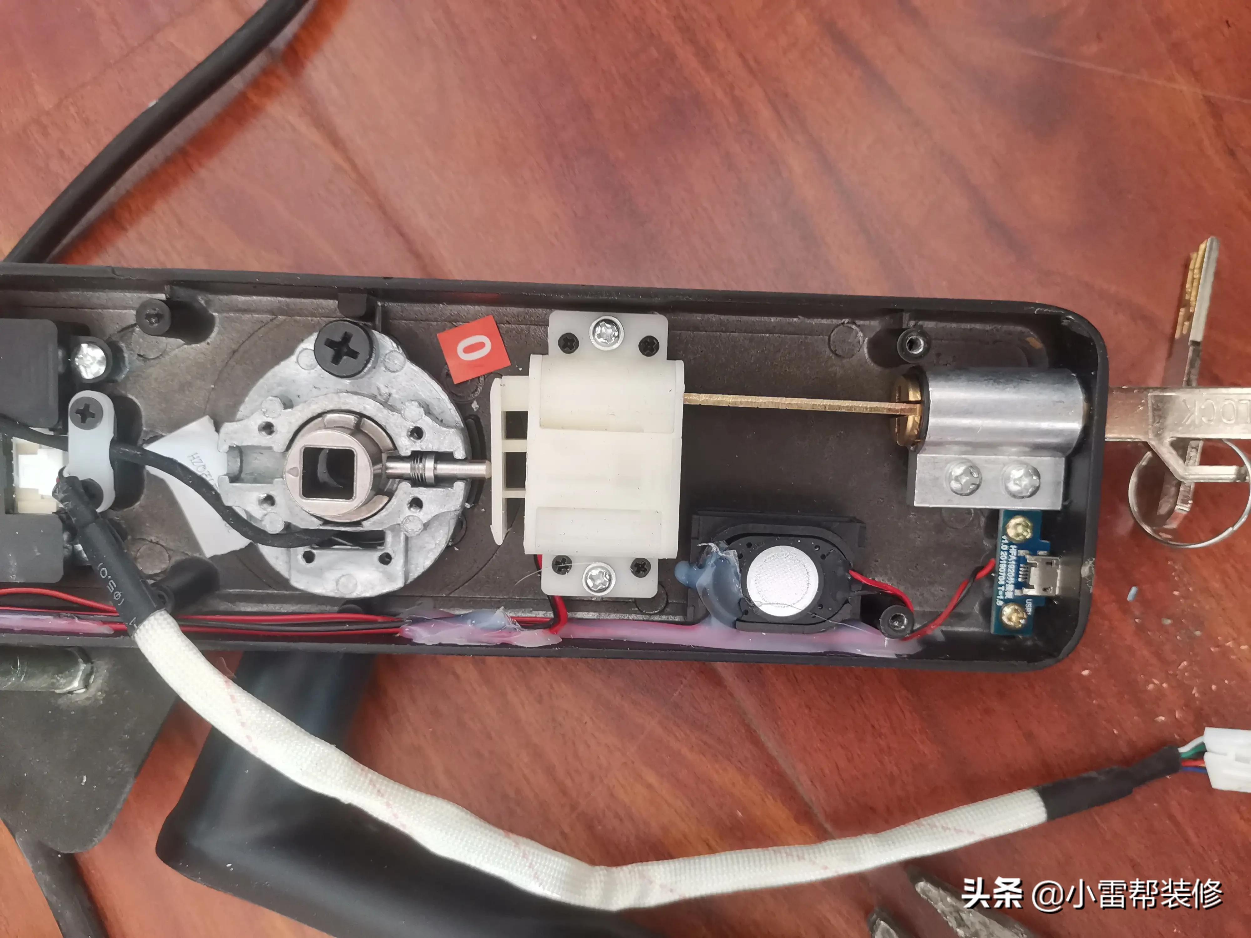 进户门换指纹锁好用吗,进户门装密码锁好吗