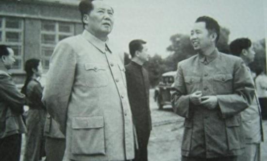 1957年毛*东泽**患上感冒，医生治疗却加重病情，舒同：请刘惠民看看