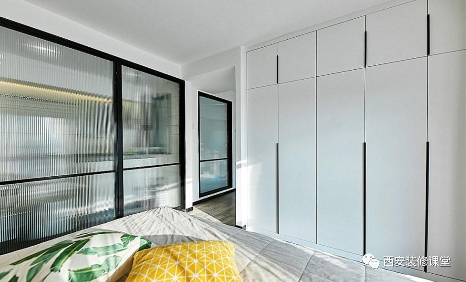 卫生间采光不好做法,中间户卫生间潮湿怎么解决