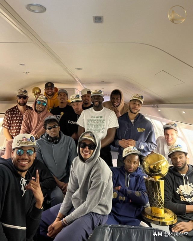 勇士队回到湾区图片,勇士返回旧金山