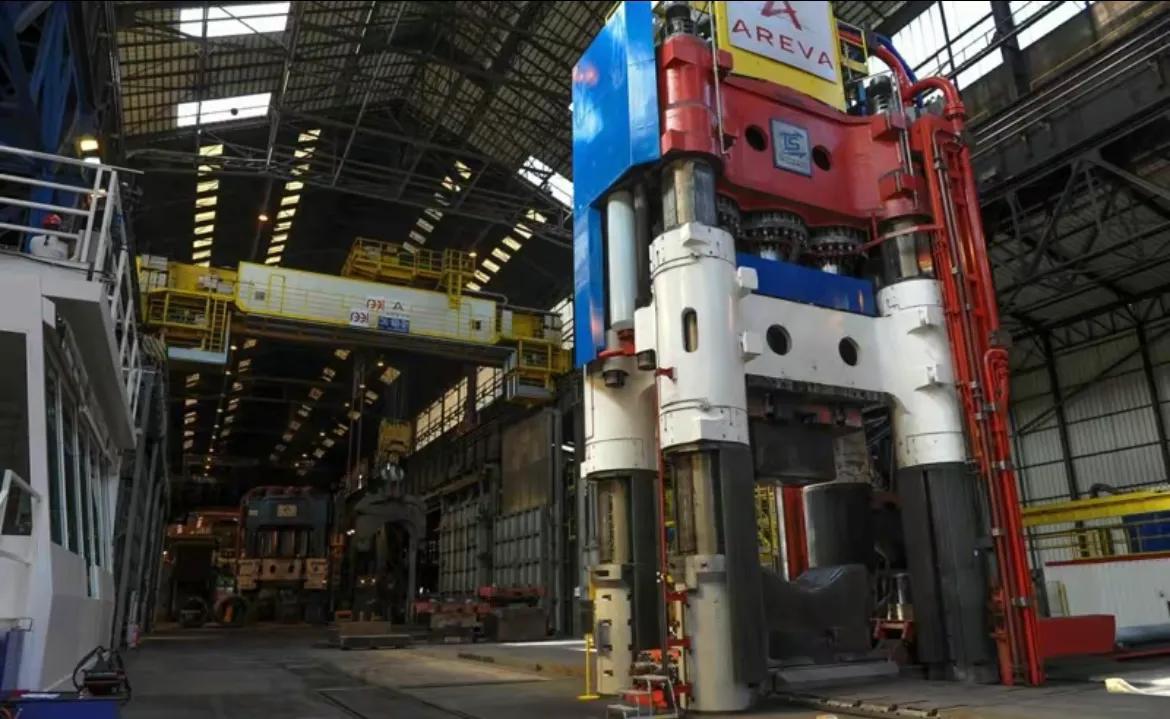 中国目前有几台万吨水压机,大国工匠水压机