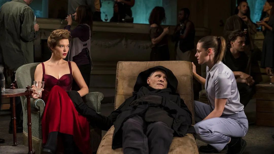 今年戛纳除了汤唯新片，还有这部大尺度科幻恐怖