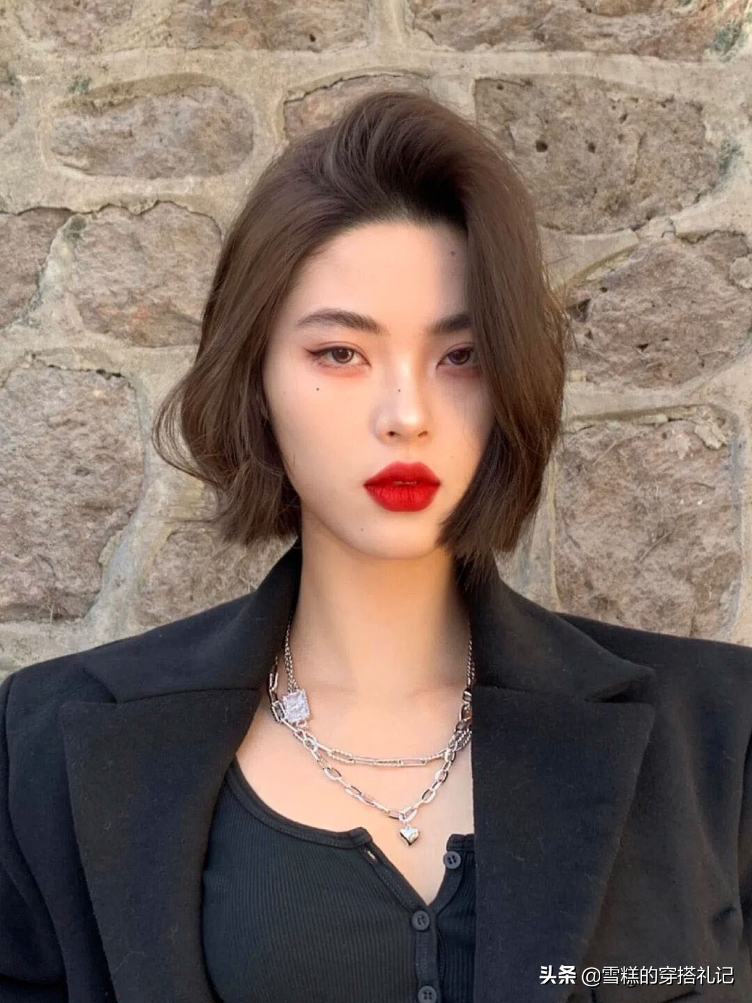 适合35岁女人的齐肩发,四十岁以上适合长发还是锁骨发