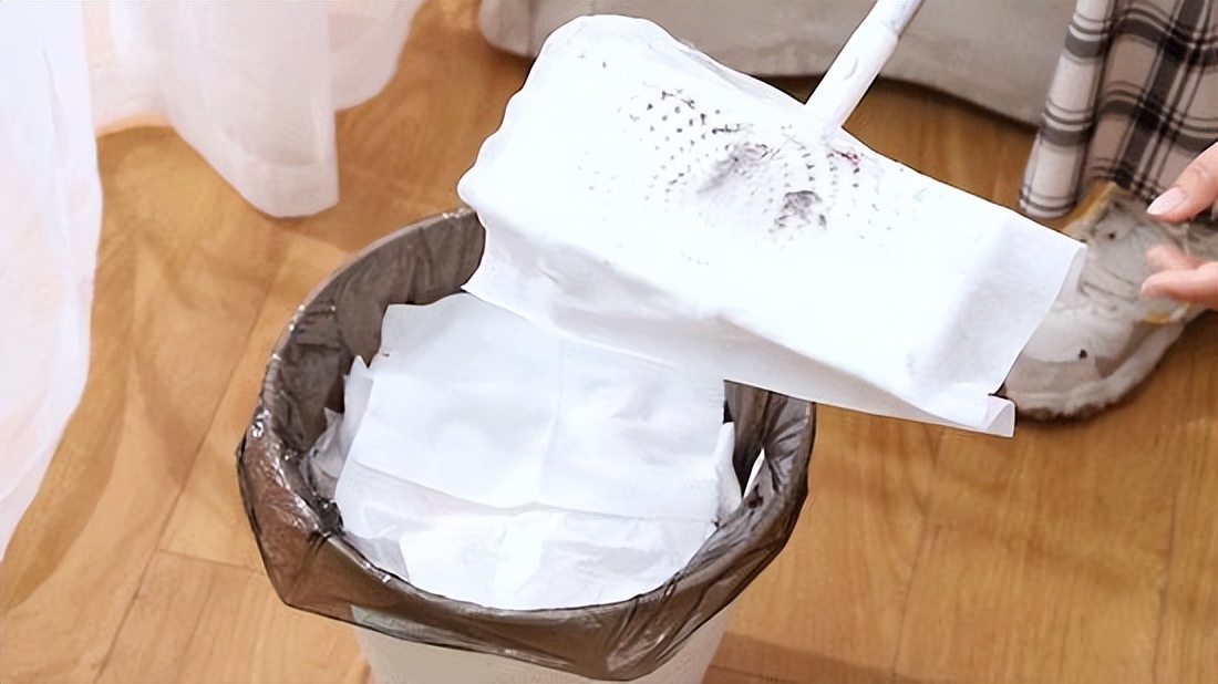 不吸水的地板怎么拖没有水印,地板砖上有水印怎样能清理掉