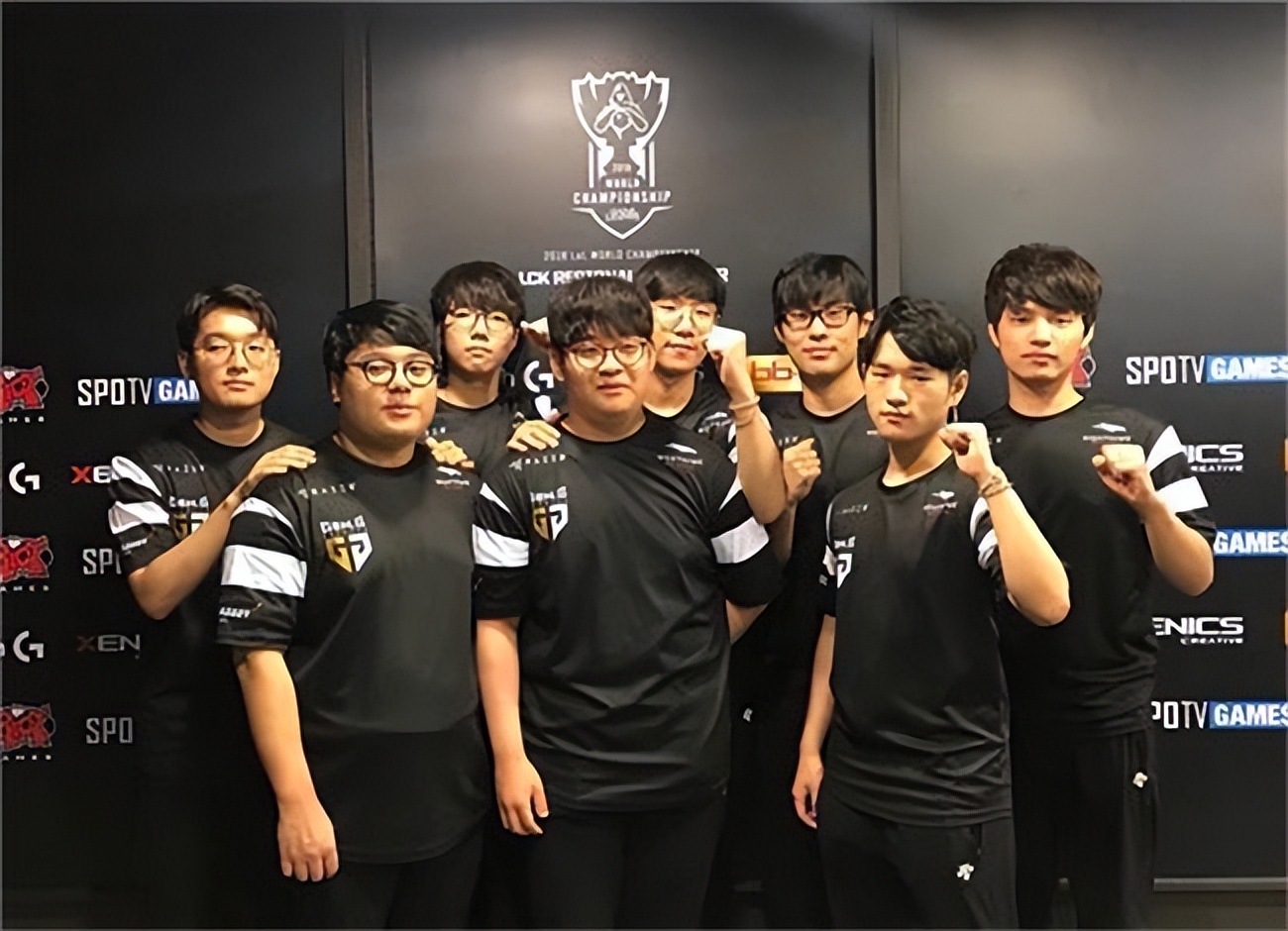 lolgen最新比赛视频,lolpeanut退役视频