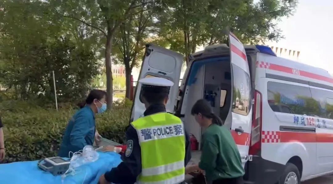 山东交警全方位保障出行安全畅通,暖心2019山东交警温暖守护回家路