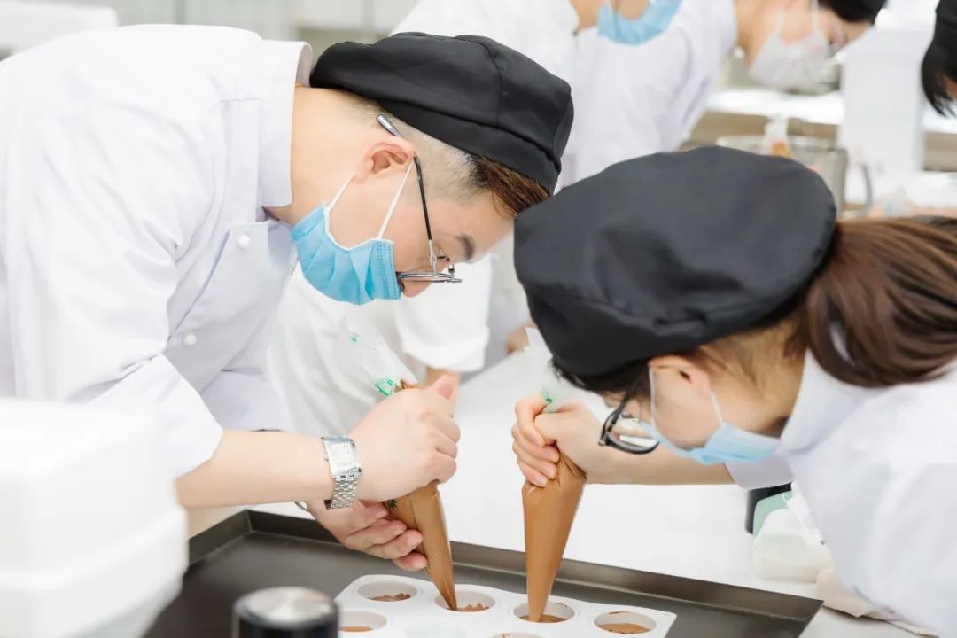 才聚优美，就业启航|「好利来」校园招聘宣讲会现场回顾