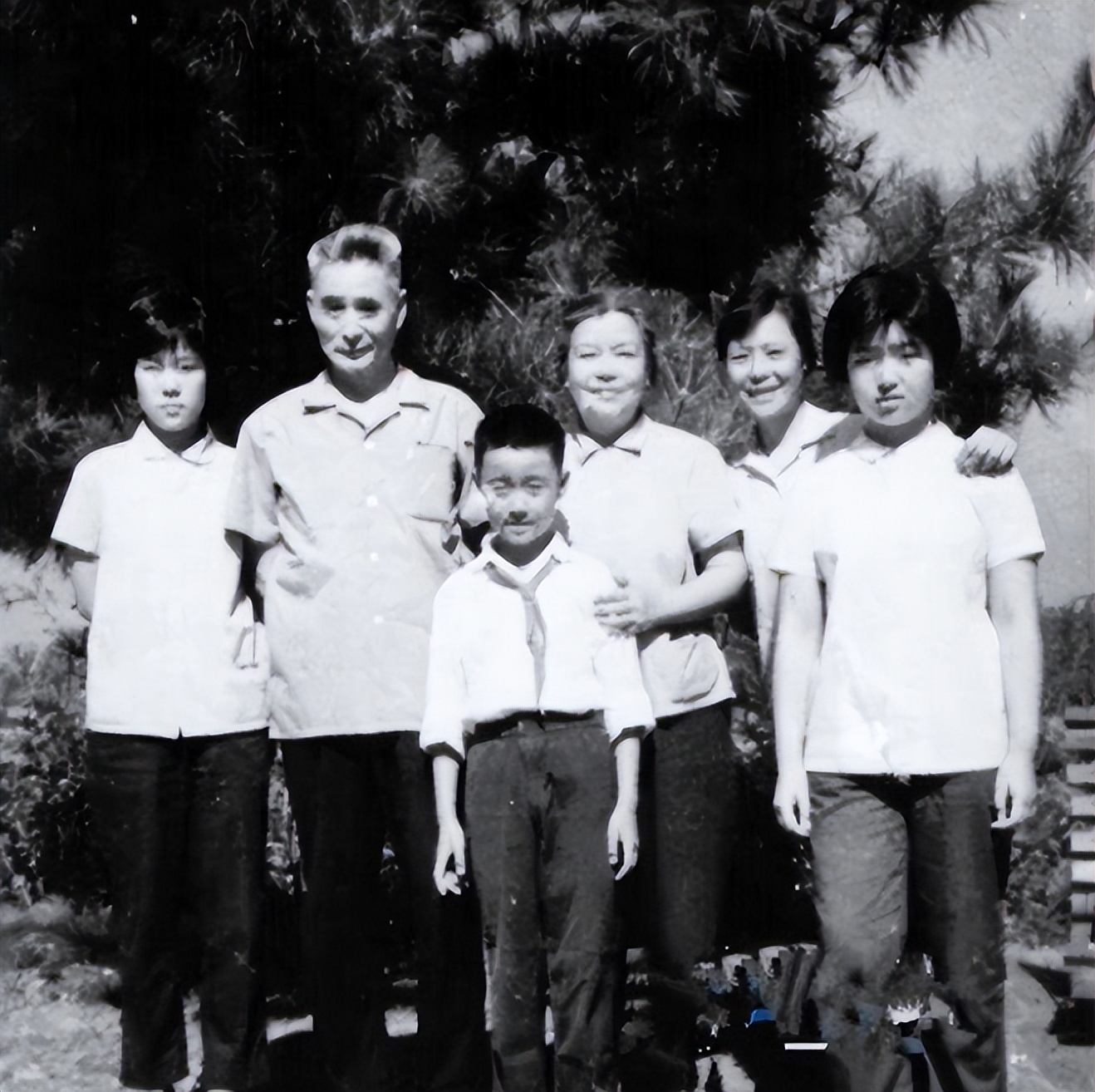 黄维被俘后视频,黄维被赦免后的生活