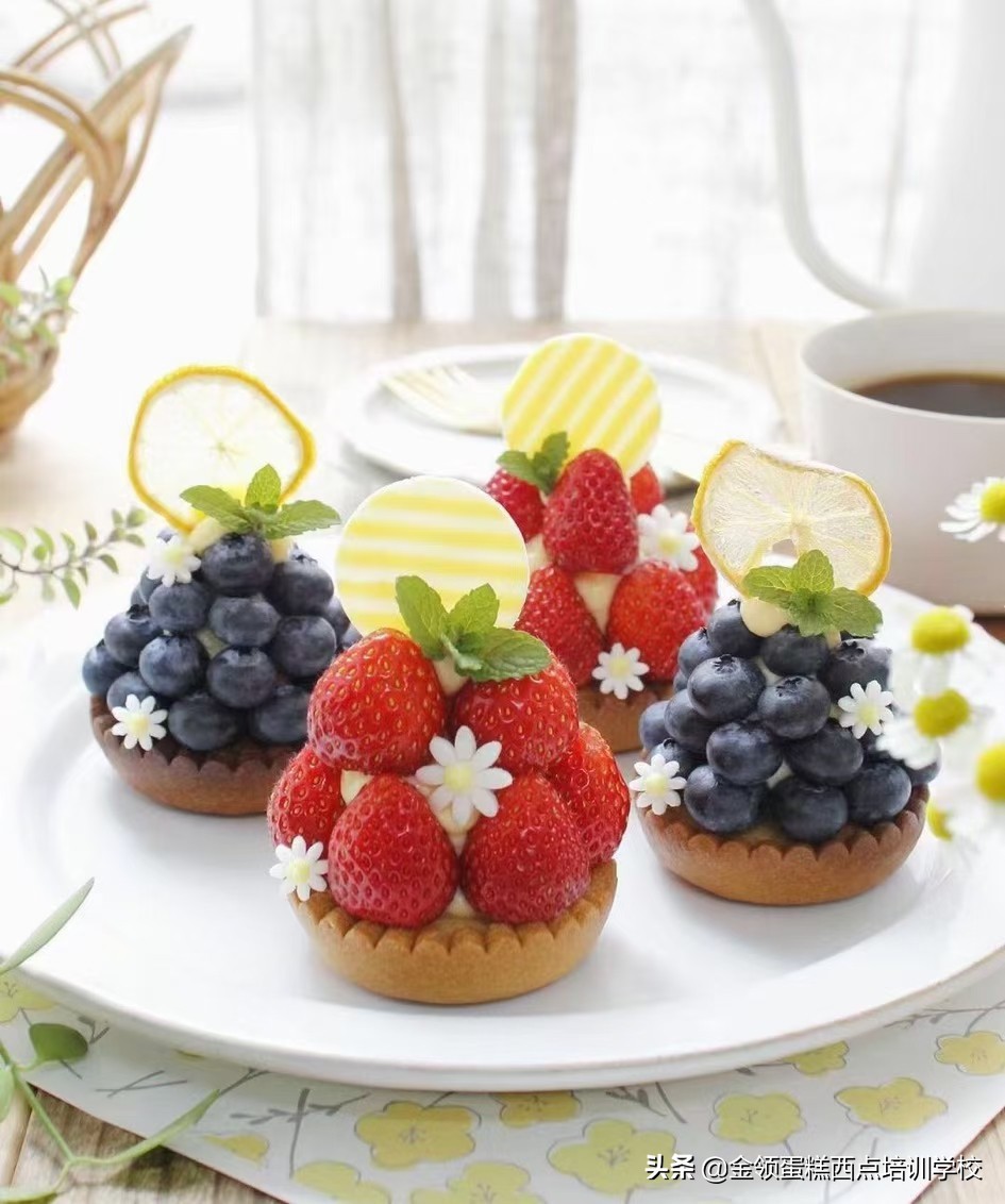 现在学西点烘焙前景如何,想学烘焙去做学徒靠谱吗