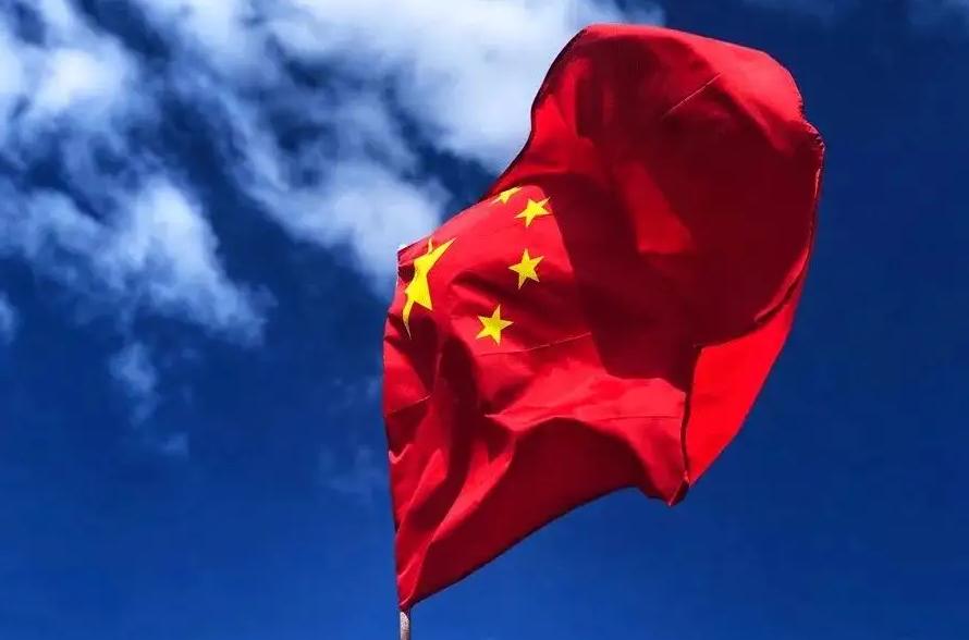 选*旗国**时，“五星红旗”仅有15票，185票的三号作品为什么落选？