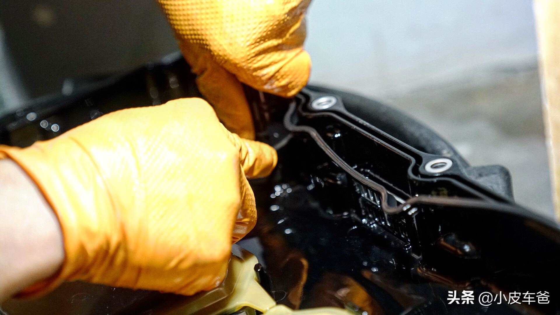 变速箱油多久换一次自动变速箱油,自动挡换变速箱油多长时间换一次