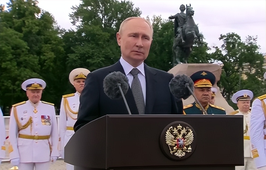 普京个人收入来源,普京每月收入多少