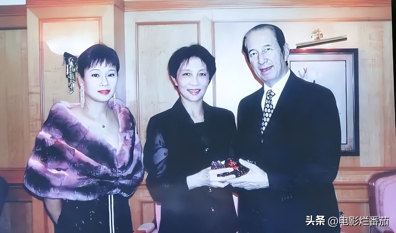 赌王三太四太的翡翠,赌王给三太最贵的珠宝