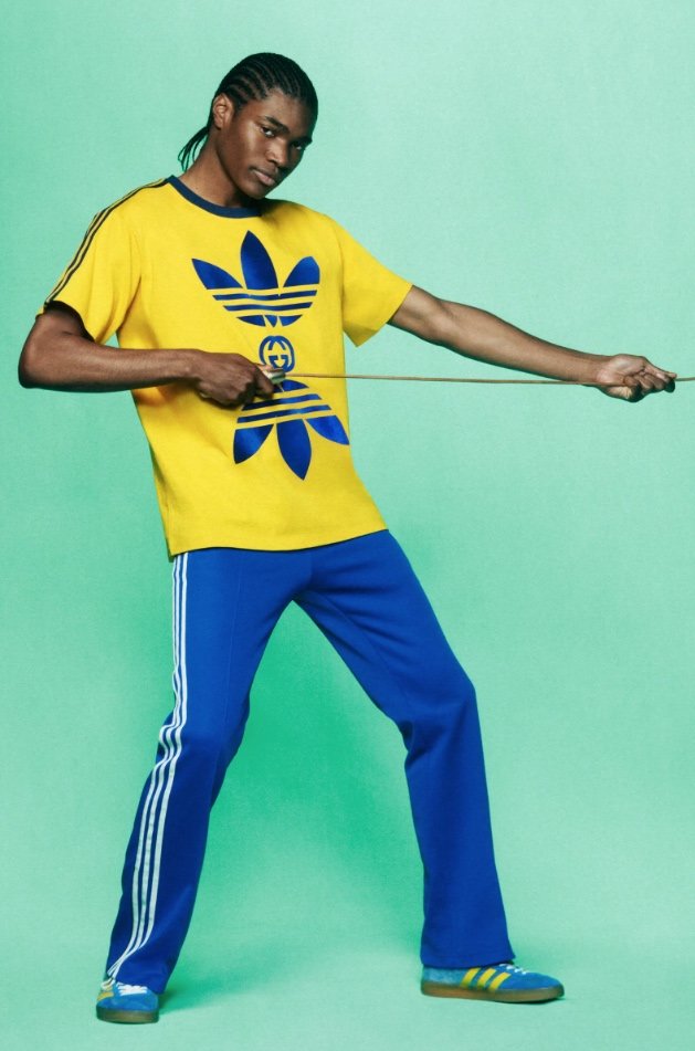 阿迪达斯古驰联名雨伞测试,adidasgucci联名雨伞