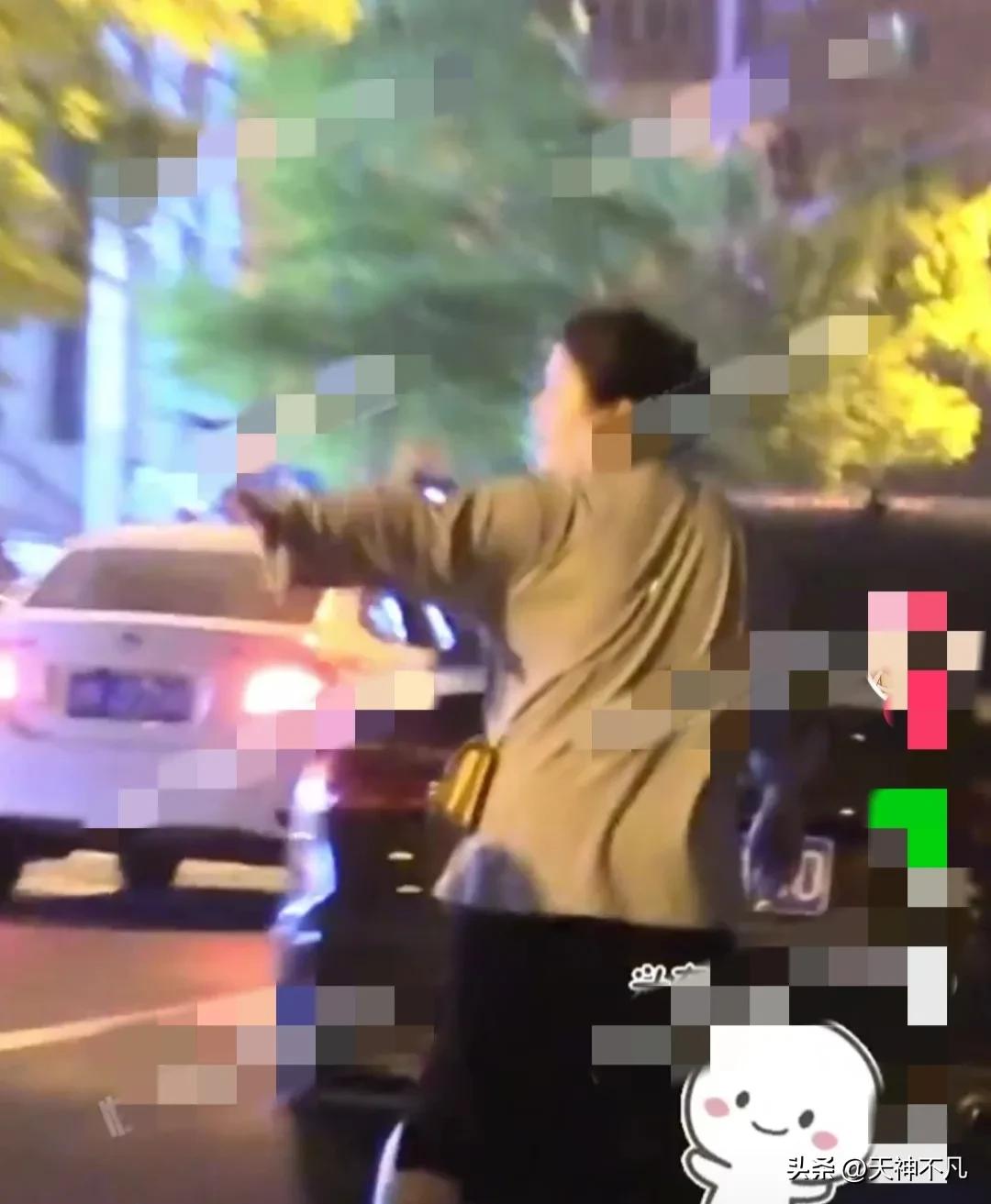 沈腾老婆王琦全身照,沈腾妻子王琦身材