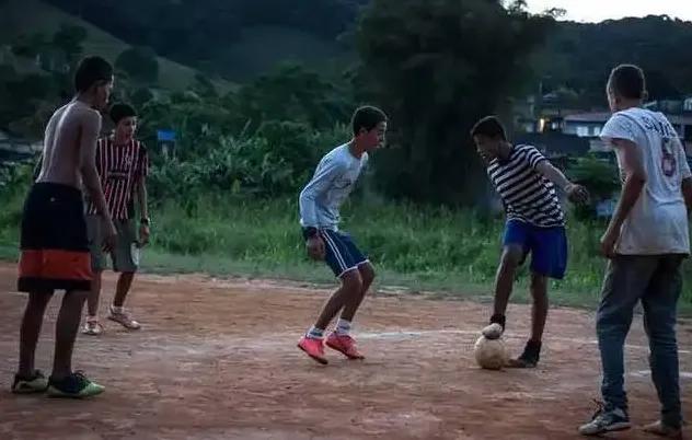 中国第一世界第二世界第一是谁,中国第一世界第二国外怎么看