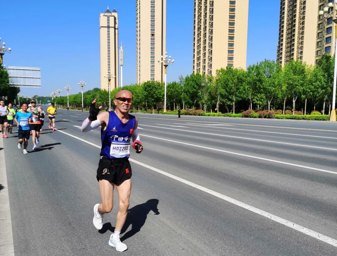 【我在岗位上】山东聊城:你只管“速度”奔跑我负责“温暖”守护