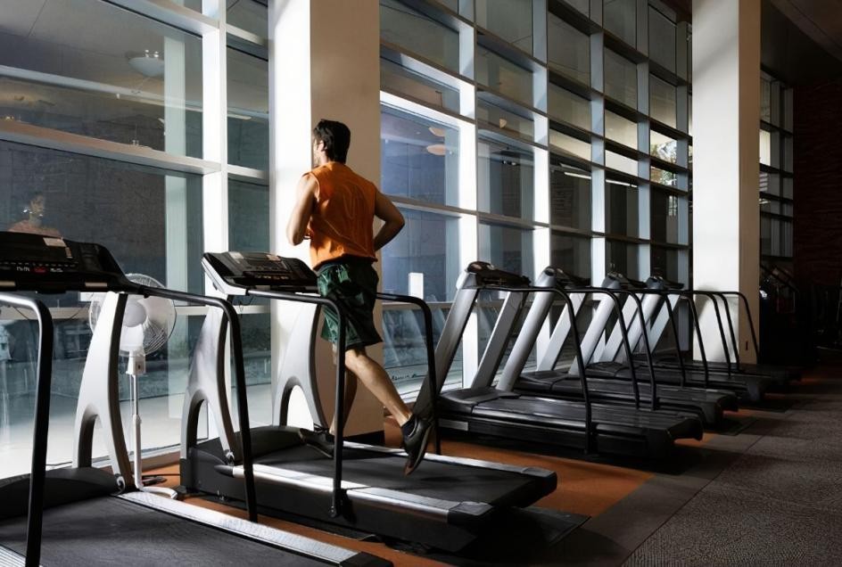 健身房器械健身完全指南,健身房器械正确的健身方法